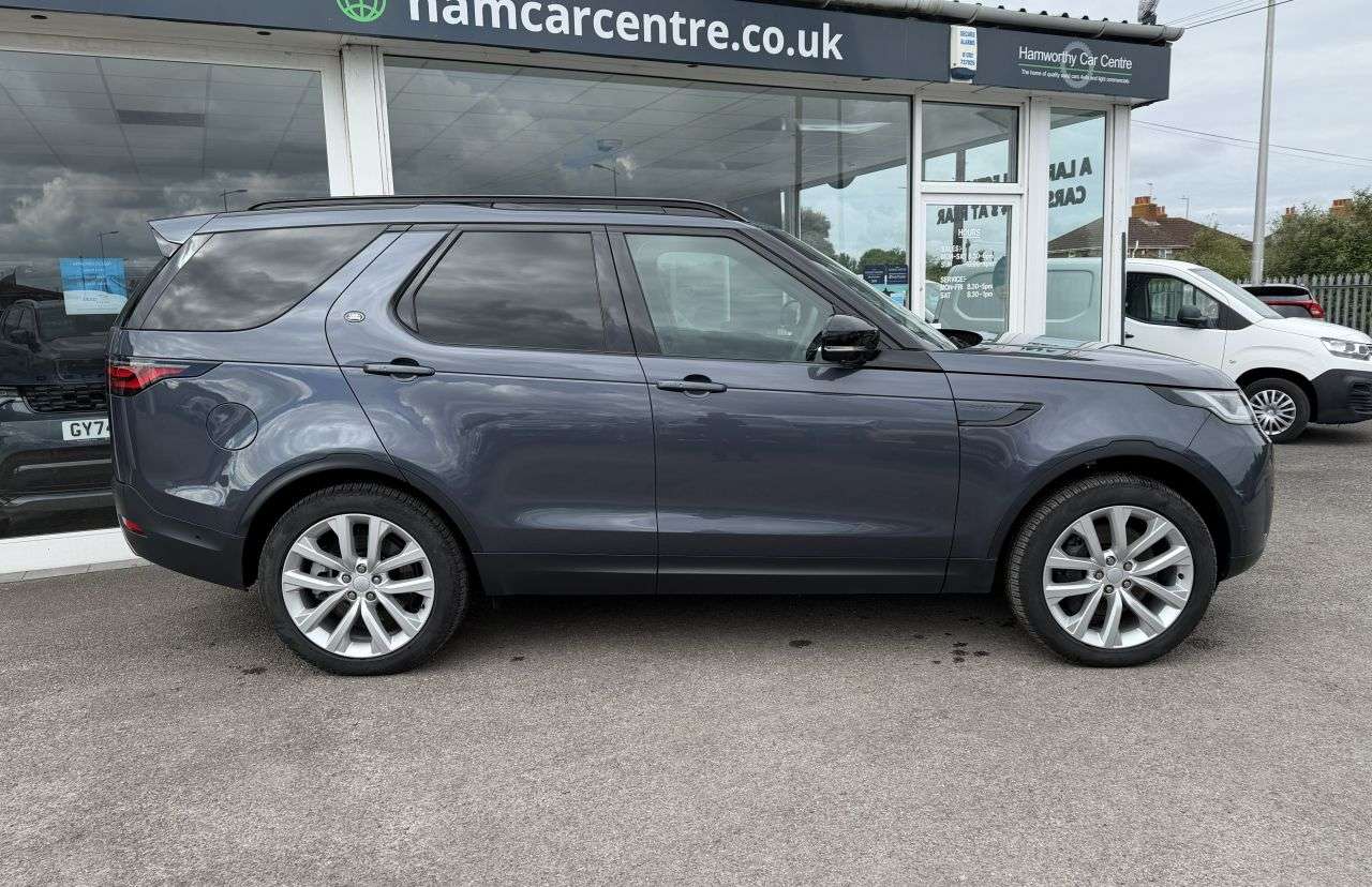 A 2025 LAND ROVER DISCOVERY 3.0 D350 MHEV SE SUV 5dr Diesel Auto 4WD Euro 6 (s/s) (350 ps) AIR SUSPENSI A 2025 LAND ROVER DISCOVERY 3.0 D350 MHEV SE SUV 5dr Diesel Auto 4WD Euro 6 (s/s) (350 ps) AIR SUSPENSI