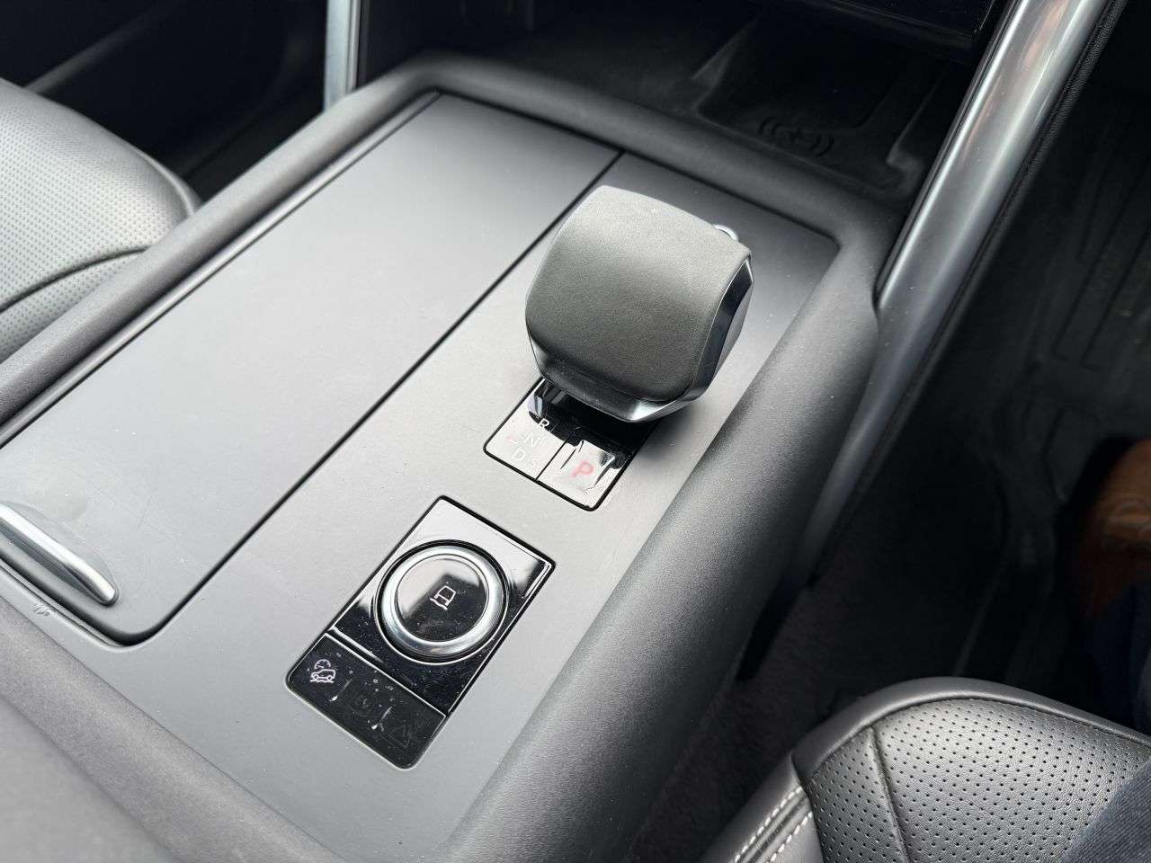 2025 LAND ROVER DISCOVERY 2025 LAND ROVER DISCOVERY