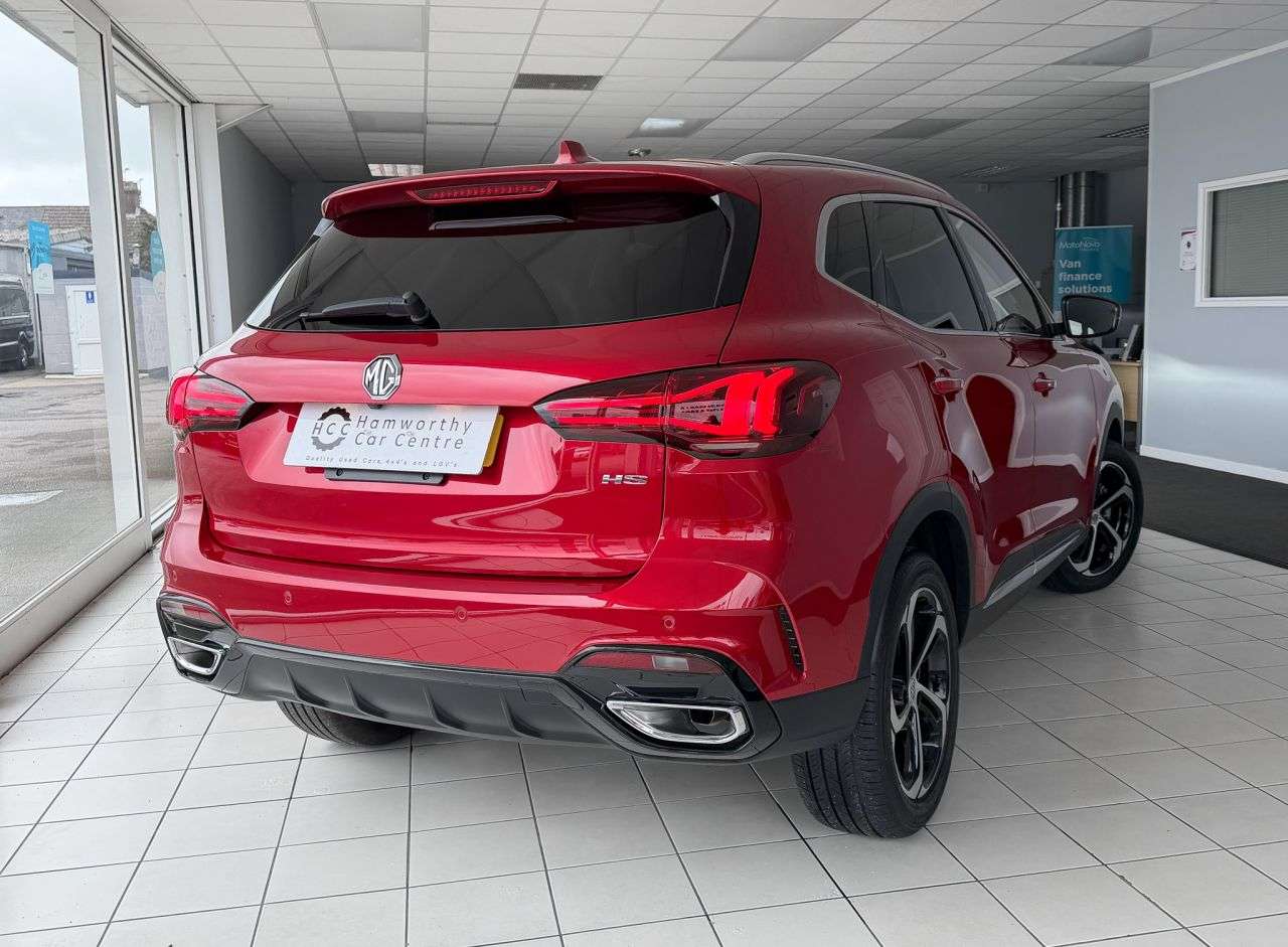 A 2023 MG MG HS 1.5 T-GDI Trophy SUV 5dr Petrol DCT Euro 6 (s/s) (162 ps) FRONT SPORT SEATS A 2023 MG MG HS 1.5 T-GDI Trophy SUV 5dr Petrol DCT Euro 6 (s/s) (162 ps) FRONT SPORT SEATS