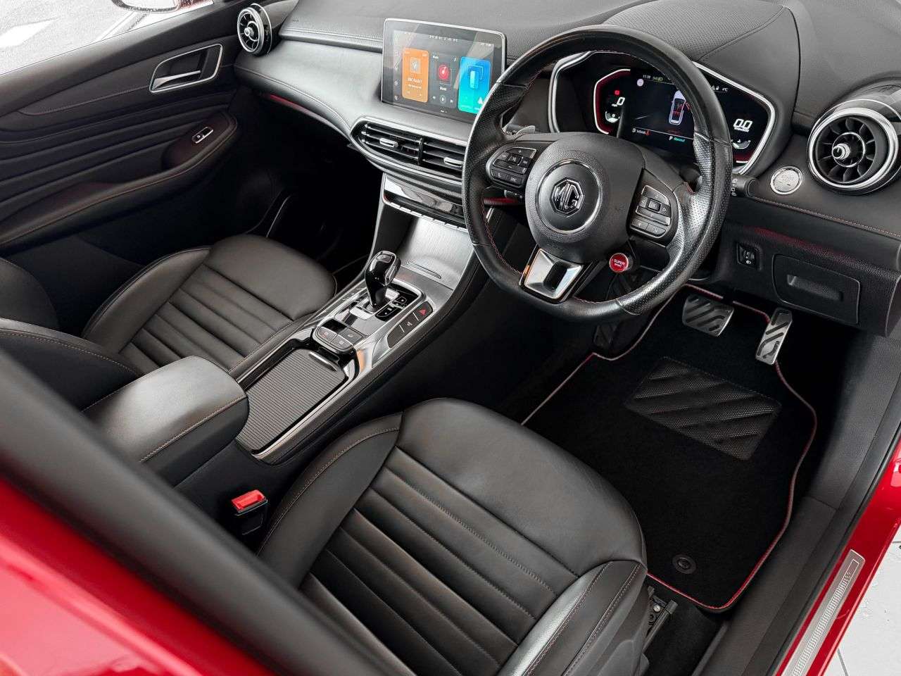 A 2023 MG MG HS 1.5 T-GDI Trophy SUV 5dr Petrol DCT Euro 6 (s/s) (162 ps) FRONT SPORT SEATS A 2023 MG MG HS 1.5 T-GDI Trophy SUV 5dr Petrol DCT Euro 6 (s/s) (162 ps) FRONT SPORT SEATS