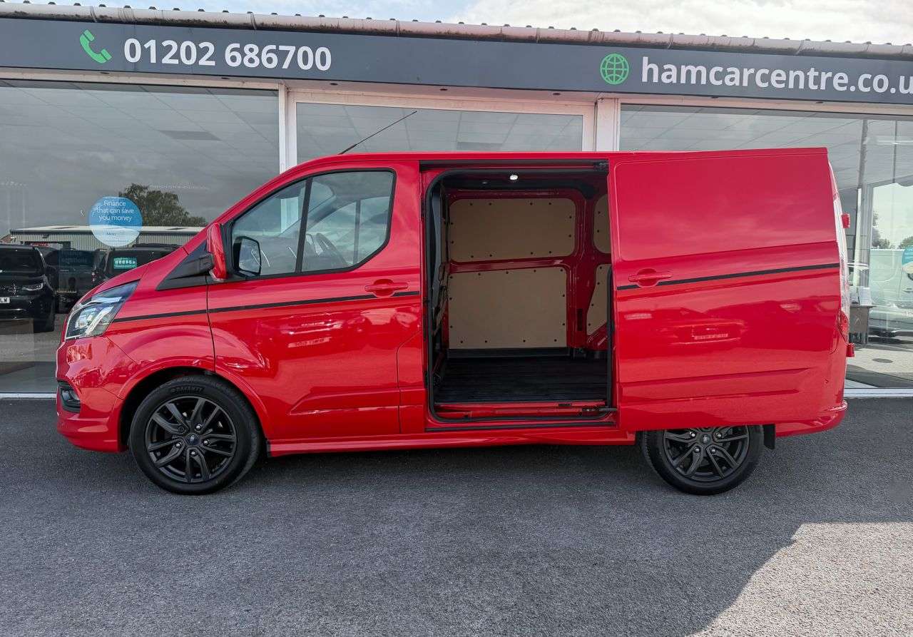 A 2021 FORD TRANSIT CUSTOM 2.0 290 EcoBlue Sport Panel Van 5dr Diesel Manual L1 H1 Euro 6 (s/s) (185 p A 2021 FORD TRANSIT CUSTOM 2.0 290 EcoBlue Sport Panel Van 5dr Diesel Manual L1 H1 Euro 6 (s/s) (185 p