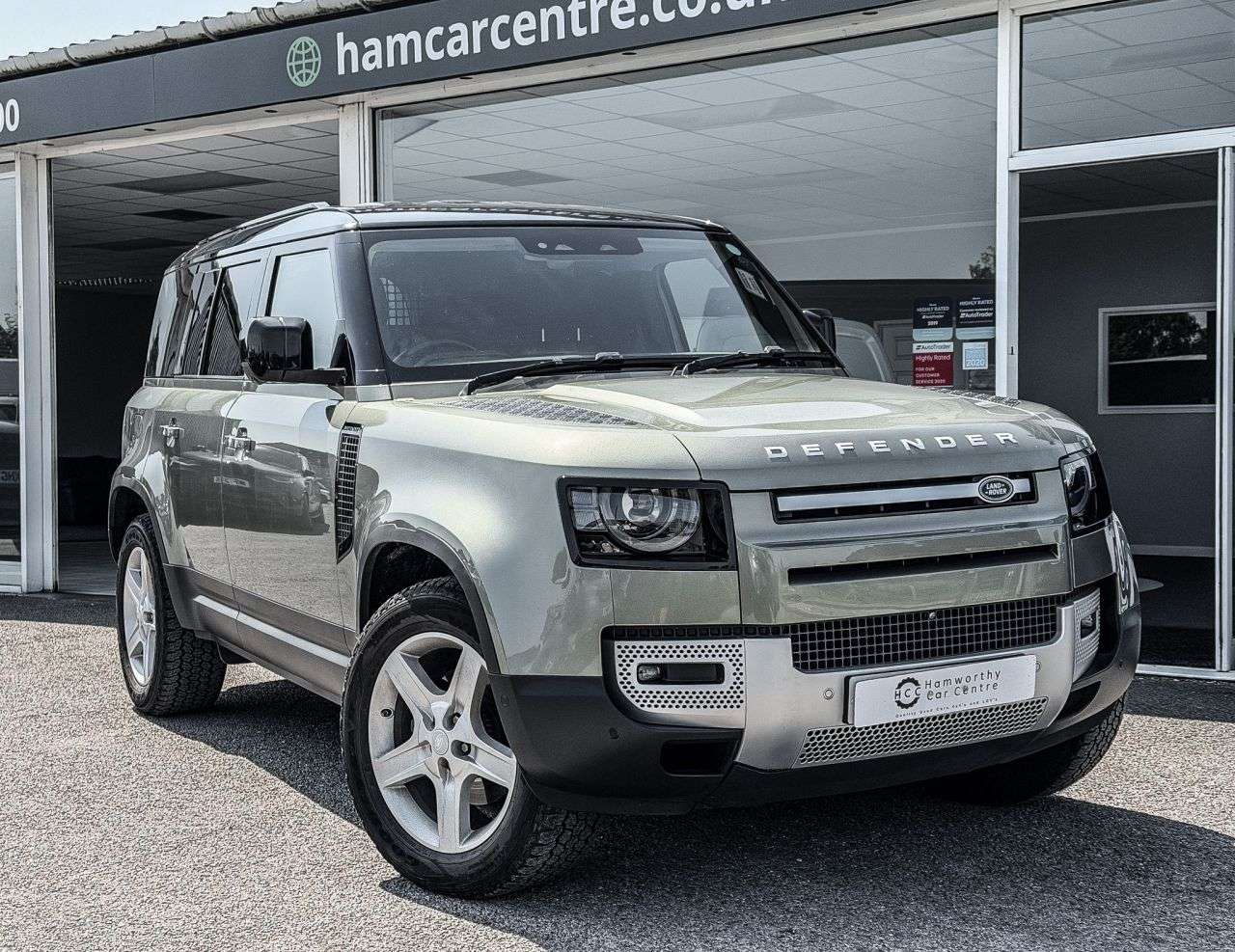 A 2021 LAND ROVER DEFENDER 110 3.0 D250 MHEV SE Hard Top SUV 5dr Diesel Auto 4WD MWB Euro 6 (s/s) (250 ps) A 2021 LAND ROVER DEFENDER 110 3.0 D250 MHEV SE Hard Top SUV 5dr Diesel Auto 4WD MWB Euro 6 (s/s) (250 ps)