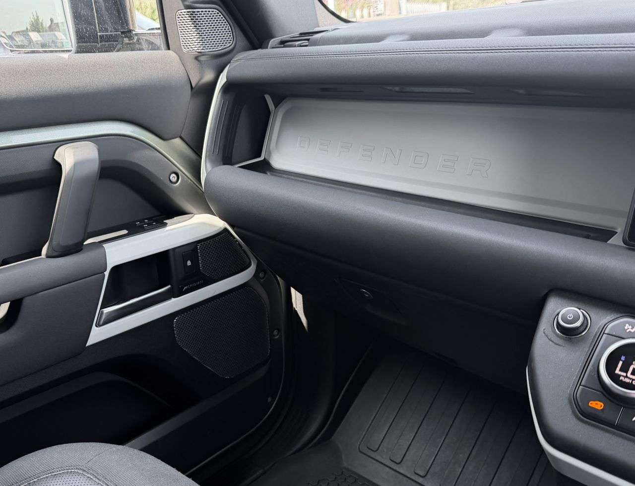 2021 LAND ROVER DEFENDER 110 2021 LAND ROVER DEFENDER 110