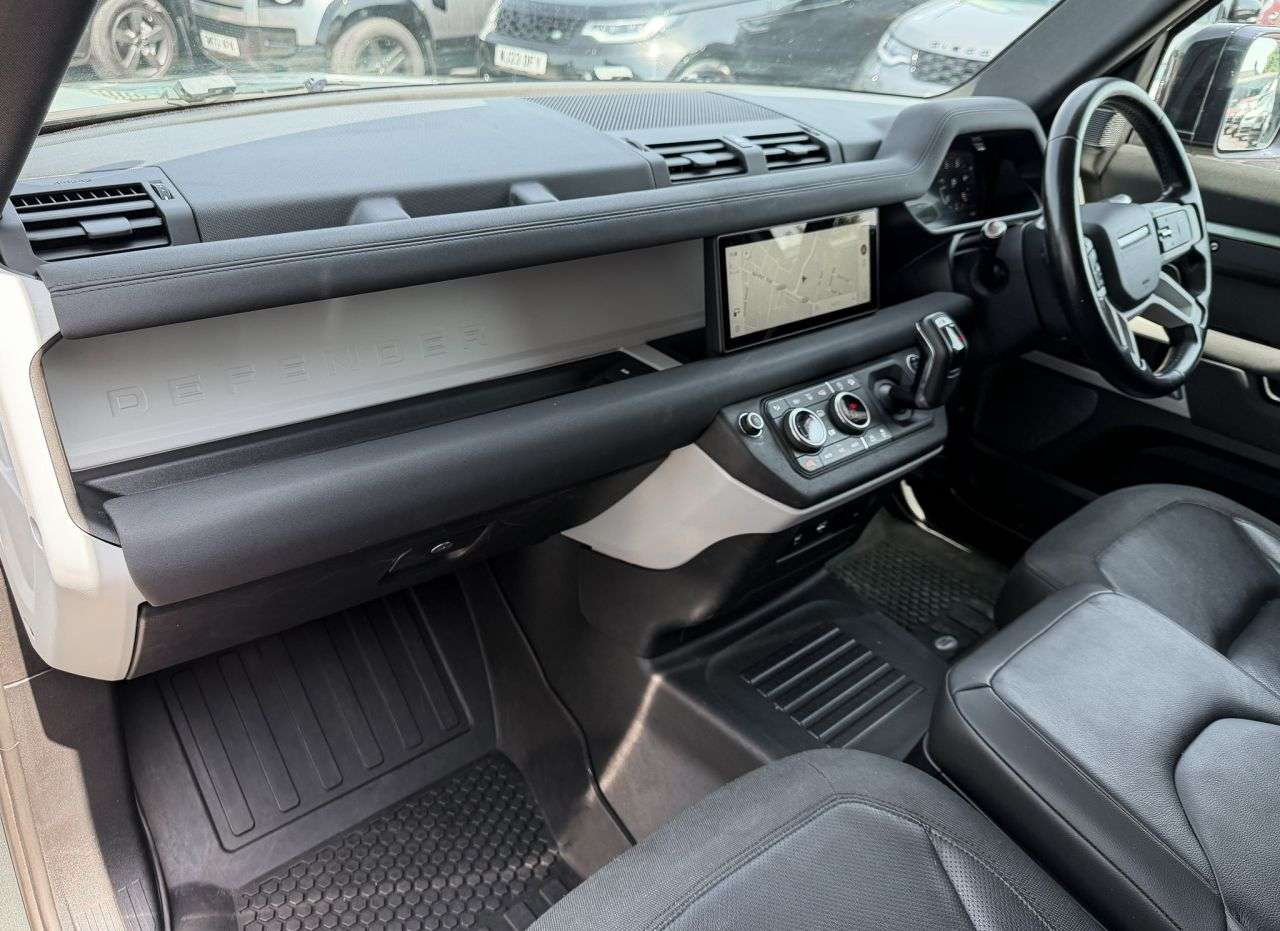 2021 LAND ROVER DEFENDER 110 2021 LAND ROVER DEFENDER 110