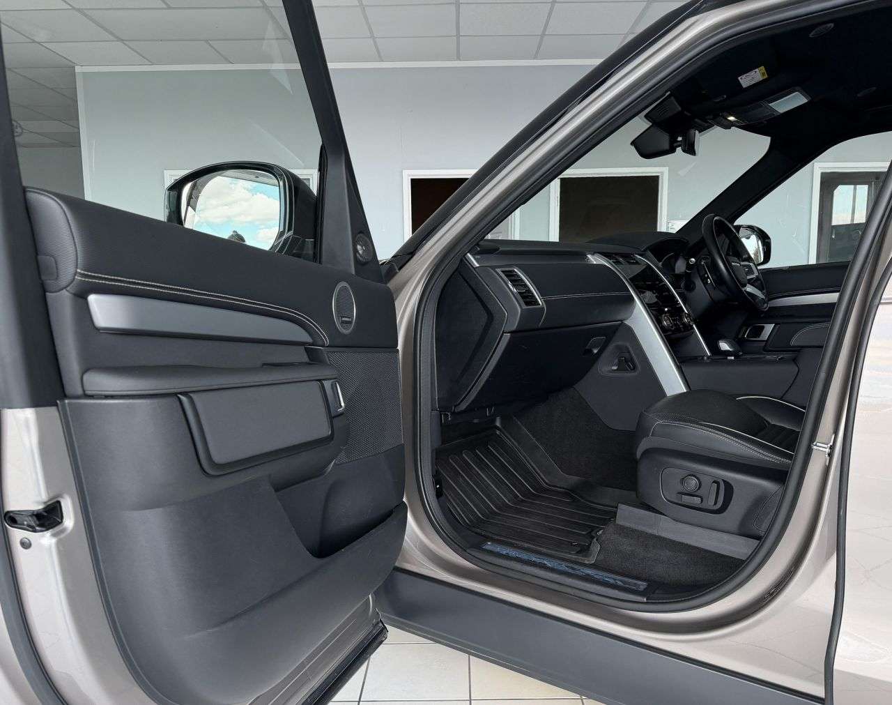 2024 LAND ROVER DISCOVERY 2024 LAND ROVER DISCOVERY