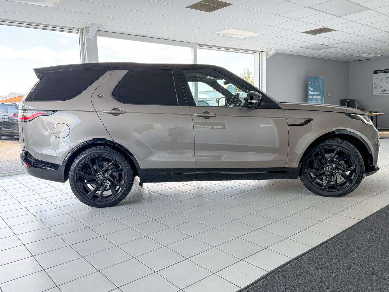 2024 LAND ROVER DISCOVERY 2024 LAND ROVER DISCOVERY