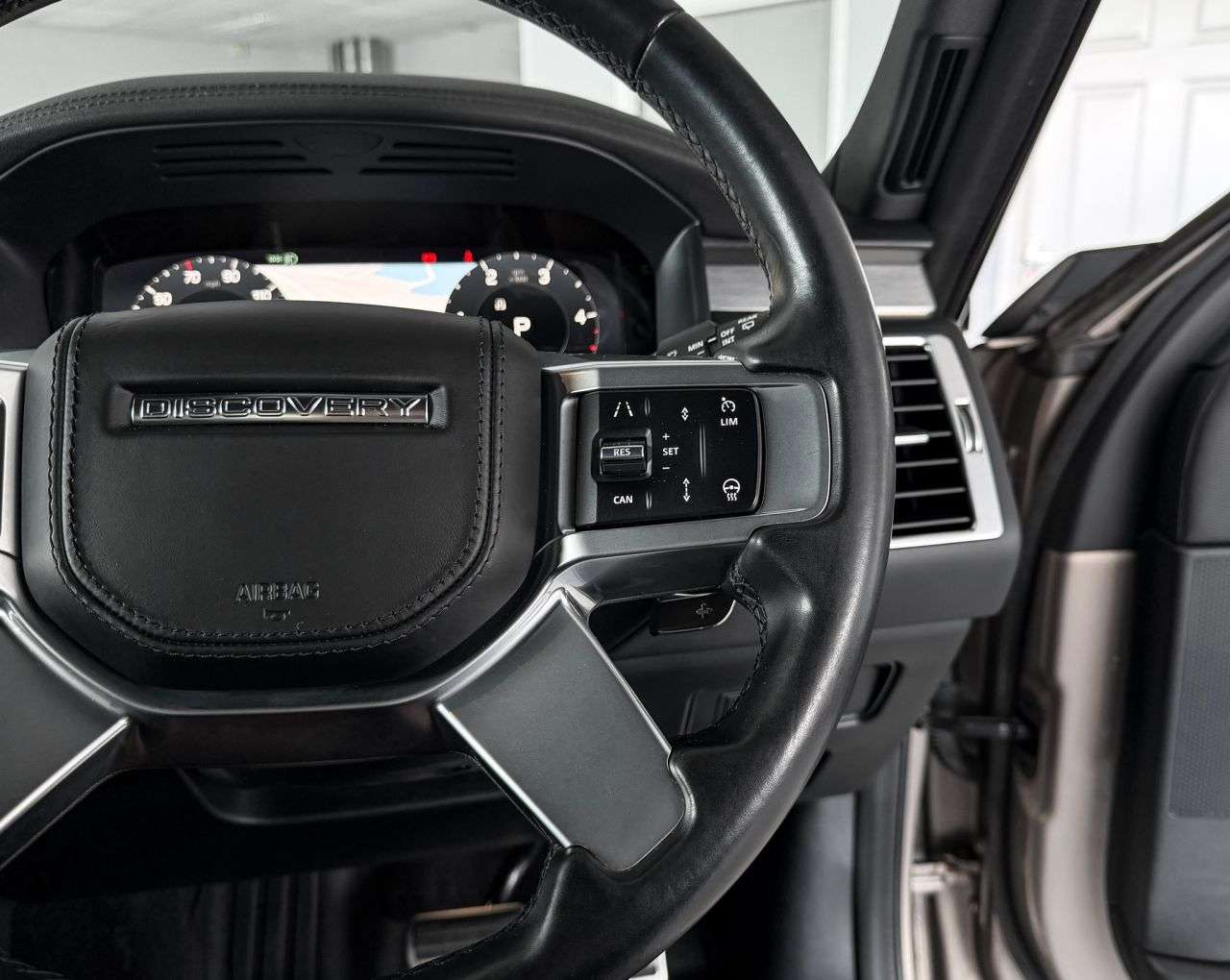 2024 LAND ROVER DISCOVERY 2024 LAND ROVER DISCOVERY