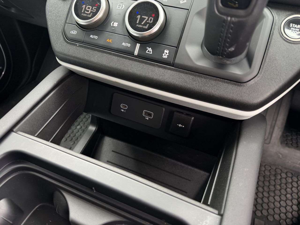 2023 LAND ROVER DEFENDER 2023 LAND ROVER DEFENDER