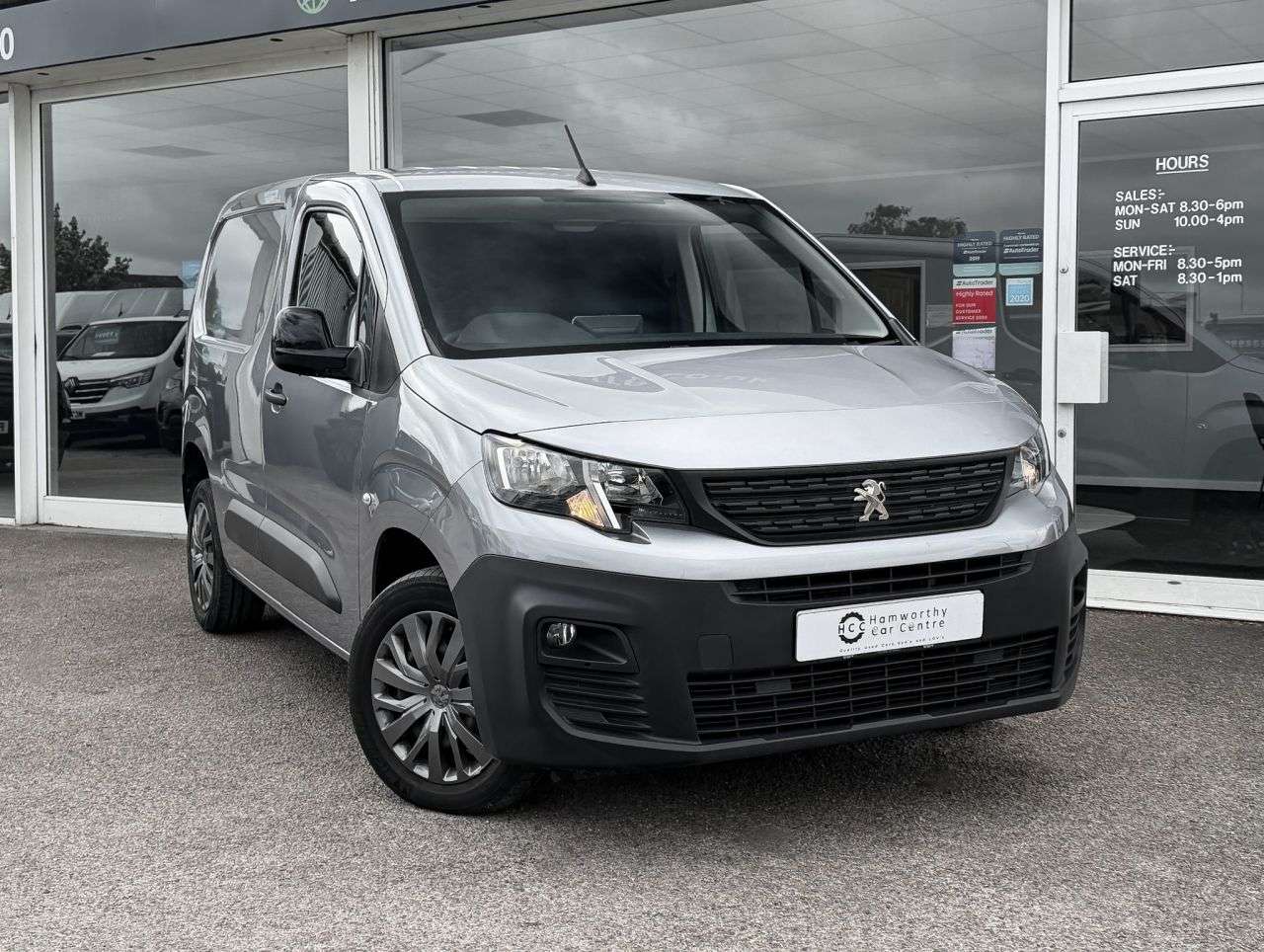 A 2022 PEUGEOT PARTNER 1.5 BlueHDi 1000 Professional Premium Standard Panel Van 5dr Diesel Manual A 2022 PEUGEOT PARTNER 1.5 BlueHDi 1000 Professional Premium Standard Panel Van 5dr Diesel Manual