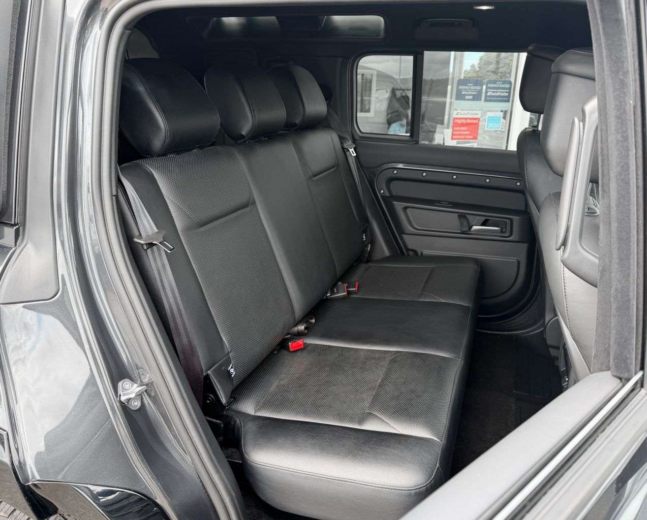 A 2023 LAND ROVER DEFENDER 110 3.0 D300 MHEV X-Dynamic HSE - 5 SEATS Hard Top Diesel Auto 4WD (300 ps) FUL A 2023 LAND ROVER DEFENDER 110 3.0 D300 MHEV X-Dynamic HSE - 5 SEATS Hard Top Diesel Auto 4WD (300 ps) FUL