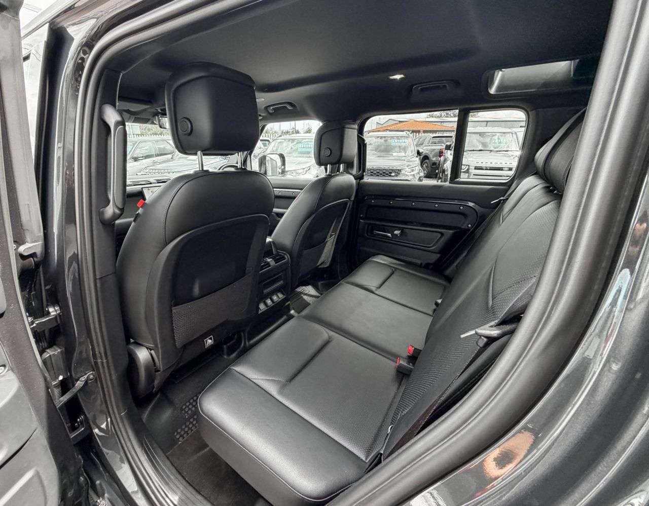 2023 LAND ROVER DEFENDER 110 2023 LAND ROVER DEFENDER 110