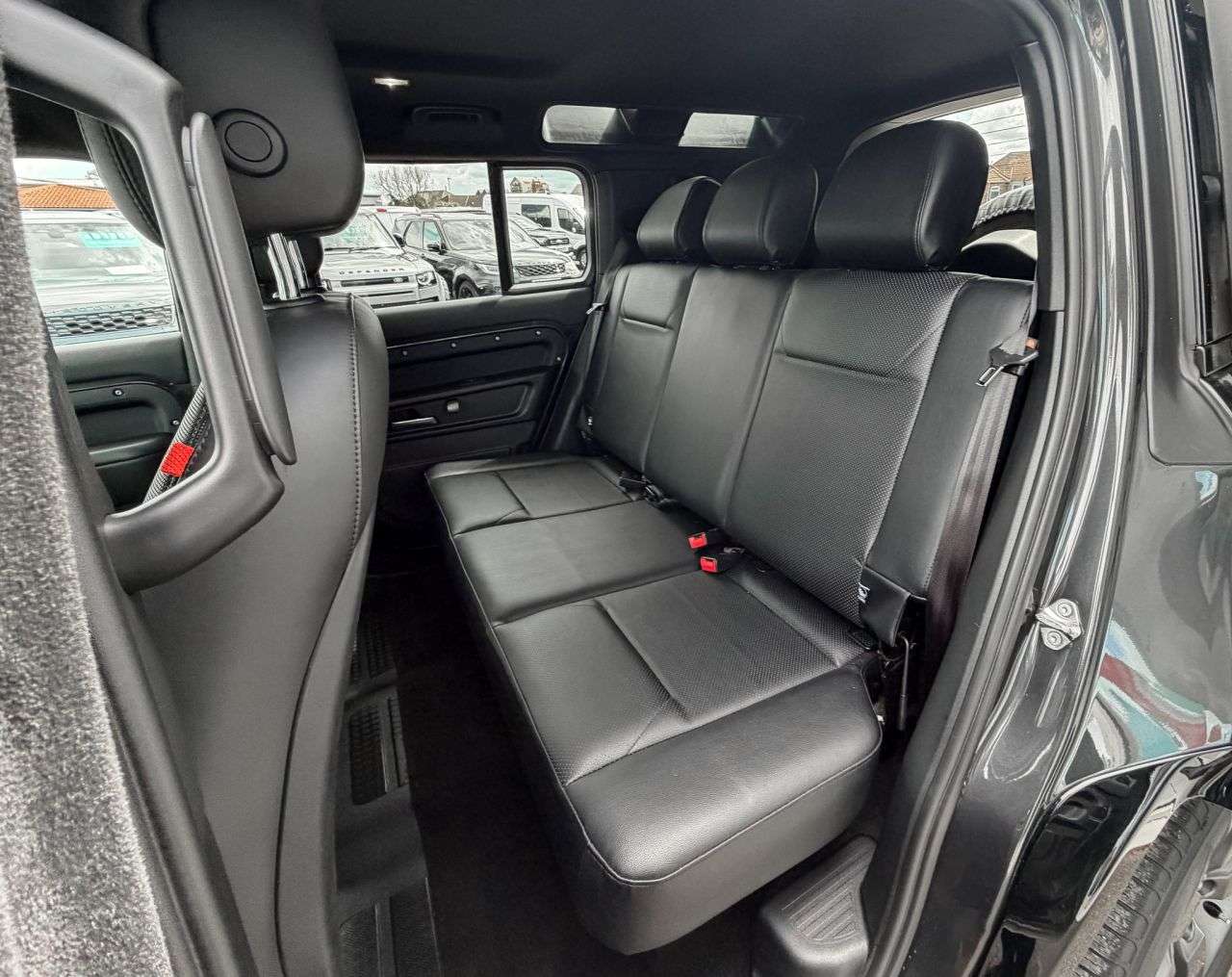 2023 LAND ROVER DEFENDER 110 2023 LAND ROVER DEFENDER 110
