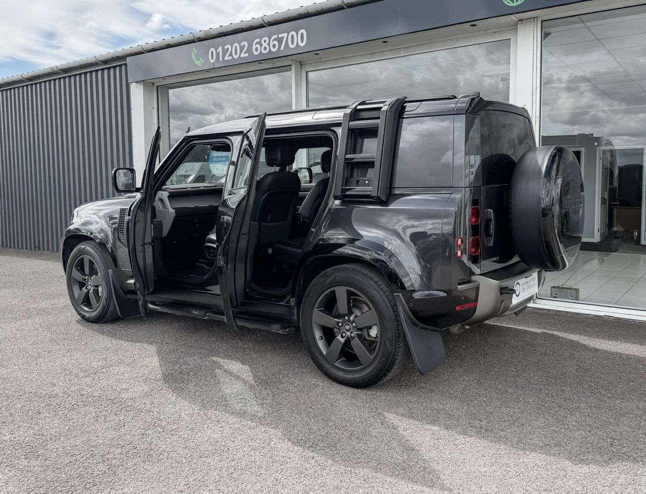 2023 LAND ROVER DEFENDER 110 2023 LAND ROVER DEFENDER 110