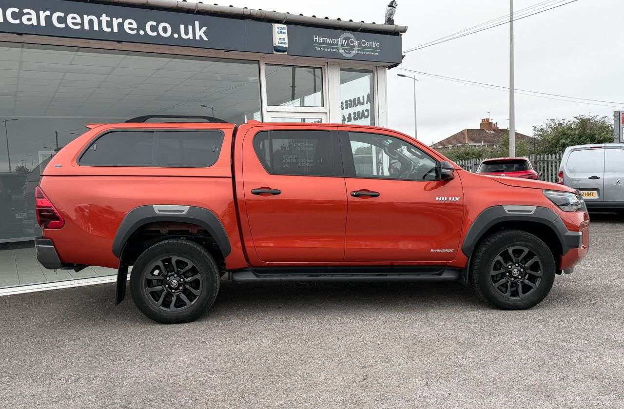 A 2024 TOYOTA HILUX 2.8 D-4D Invincible X Pickup Double Cab NO VAT 4dr Diesel Auto 4WD Euro 6 ( A 2024 TOYOTA HILUX 2.8 D-4D Invincible X Pickup Double Cab NO VAT 4dr Diesel Auto 4WD Euro 6 (
