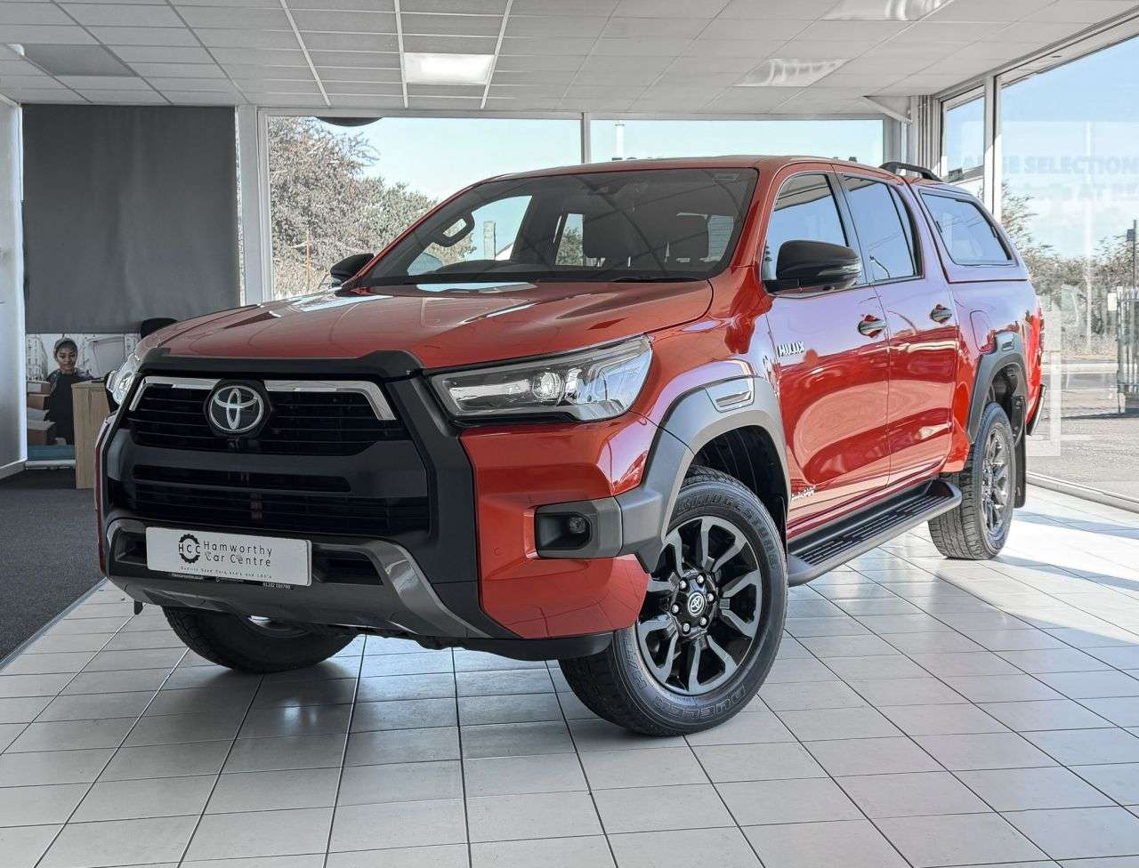 A 2024 TOYOTA HILUX 2.8 D-4D Invincible X DCB NO VAT Auto 4WD (204 ps) NO VAT FULL TOYOTA SERVI A 2024 TOYOTA HILUX 2.8 D-4D Invincible X DCB NO VAT Auto 4WD (204 ps) NO VAT FULL TOYOTA SERVI