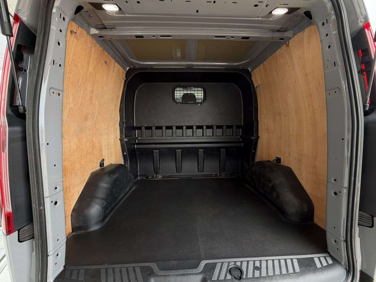 A 2023 FORD TRANSIT CUSTOM 2.0 320 EcoBlue Active Crew Van Double Cab 5dr Diesel Manual L1 H1 Euro 6 ( A 2023 FORD TRANSIT CUSTOM 2.0 320 EcoBlue Active Crew Van Double Cab 5dr Diesel Manual L1 H1 Euro 6 (