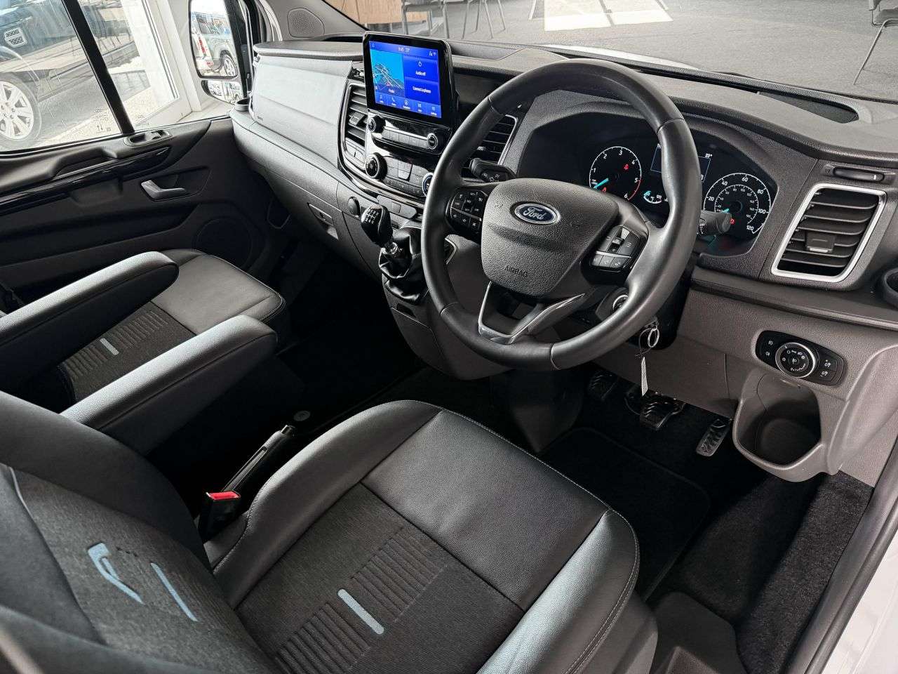 A 2023 FORD TRANSIT CUSTOM 2.0 320 EcoBlue Active Crew Van L1H1 Euro 6 (170 ps) SAT NAV - AIRCON - TAI A 2023 FORD TRANSIT CUSTOM 2.0 320 EcoBlue Active Crew Van L1H1 Euro 6 (170 ps) SAT NAV - AIRCON - TAI