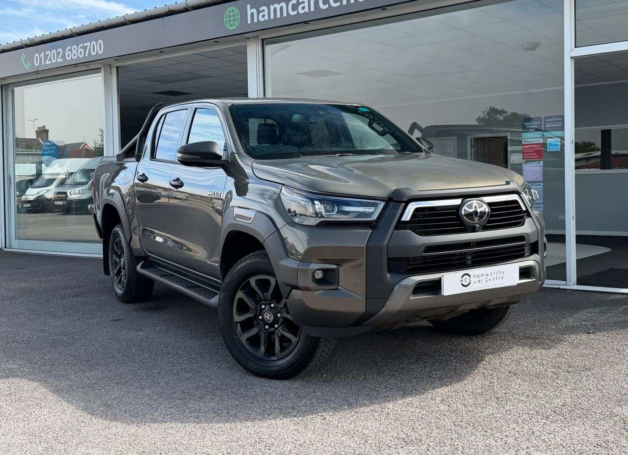 A 2023 TOYOTA HILUX 2.8 D-4D Invincible X Pickup Double Cab 4dr Diesel Auto 4WD Euro 6 (s/s) (2 A 2023 TOYOTA HILUX 2.8 D-4D Invincible X Pickup Double Cab 4dr Diesel Auto 4WD Euro 6 (s/s) (2