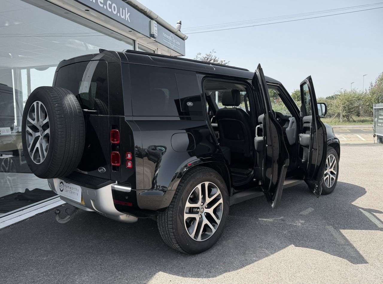 2022 LAND ROVER DEFENDER 110 2022 LAND ROVER DEFENDER 110
