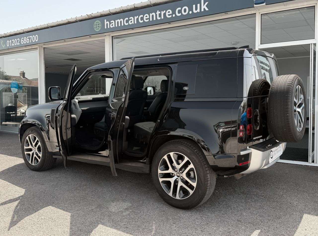 2022 LAND ROVER DEFENDER 110 2022 LAND ROVER DEFENDER 110
