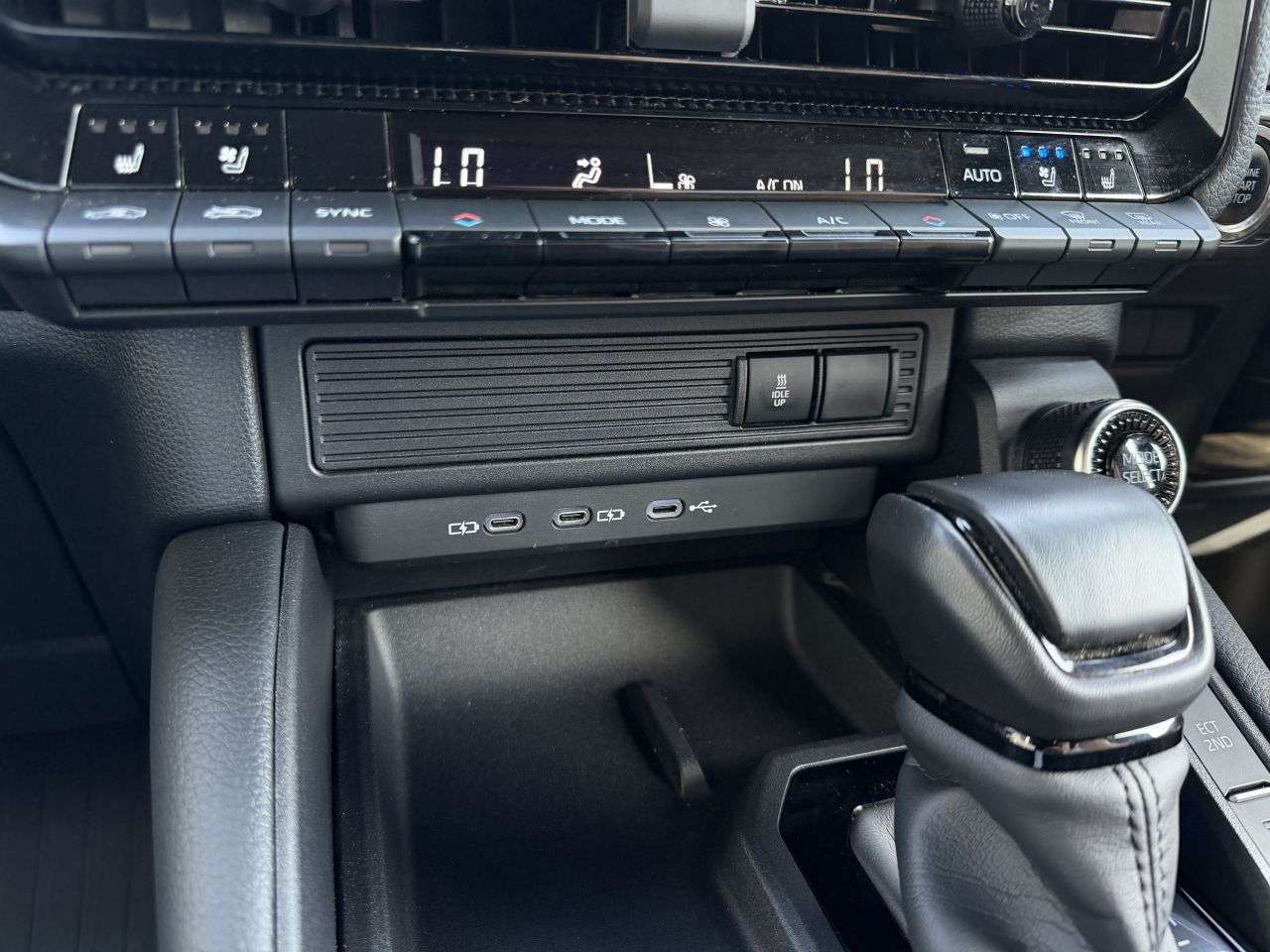 2025 TOYOTA LAND CRUISER 2025 TOYOTA LAND CRUISER
