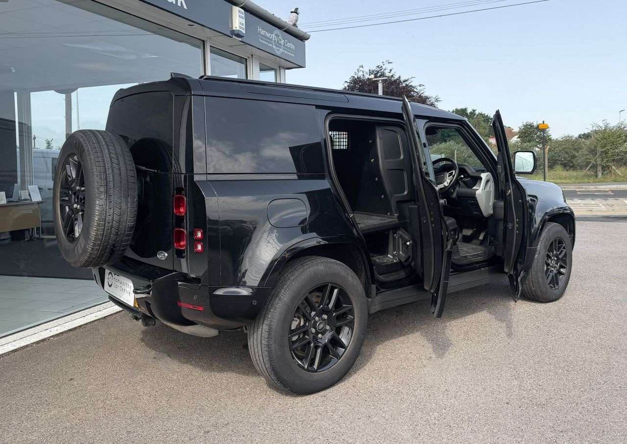 2023 LAND ROVER DEFENDER 110 2023 LAND ROVER DEFENDER 110