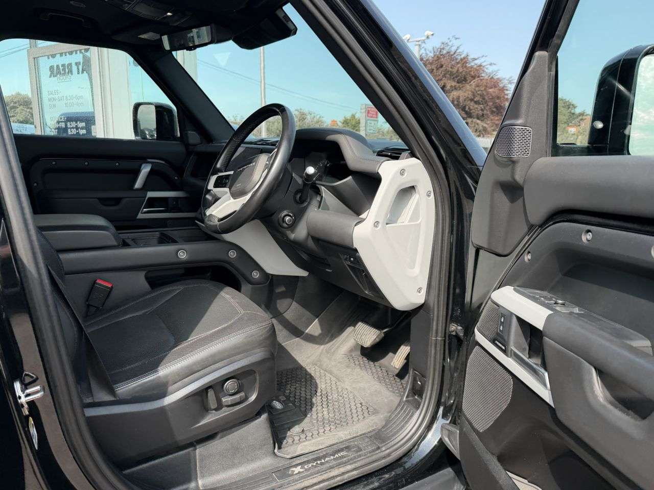 2023 LAND ROVER DEFENDER 110 2023 LAND ROVER DEFENDER 110