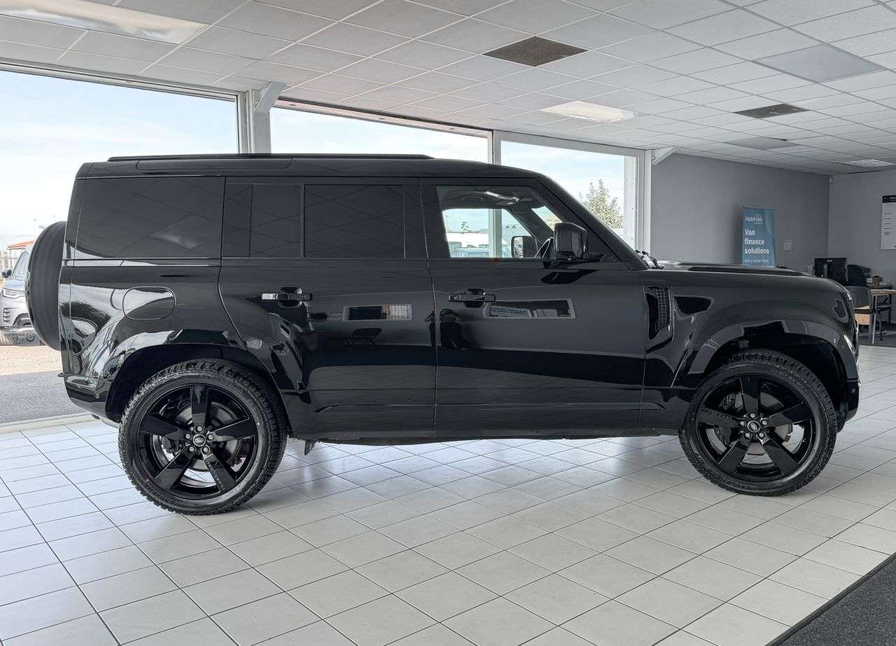 2023 LAND ROVER DEFENDER 110 2023 LAND ROVER DEFENDER 110