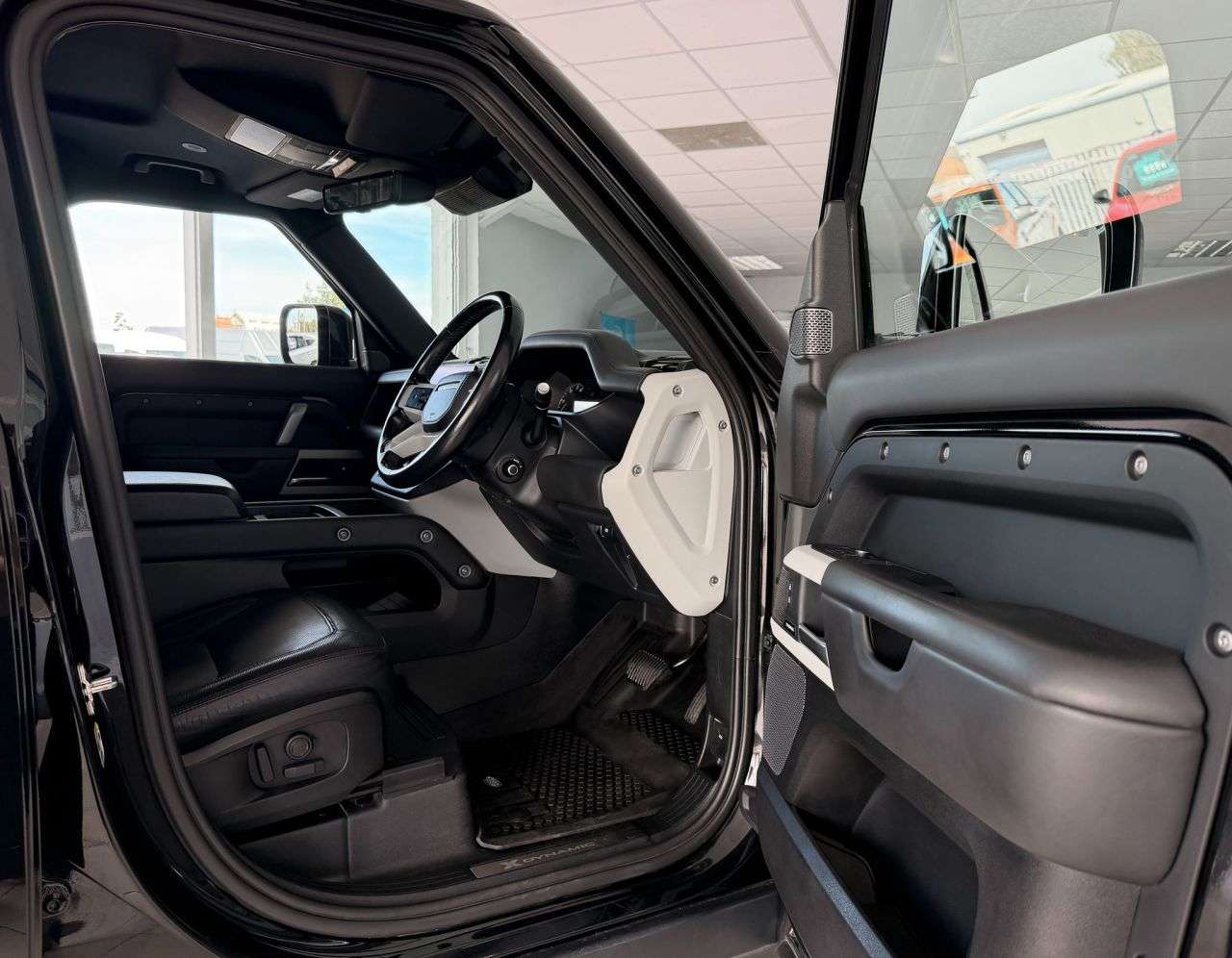 2023 LAND ROVER DEFENDER 110 2023 LAND ROVER DEFENDER 110