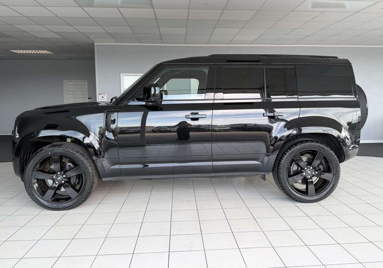2023 LAND ROVER DEFENDER 110 2023 LAND ROVER DEFENDER 110