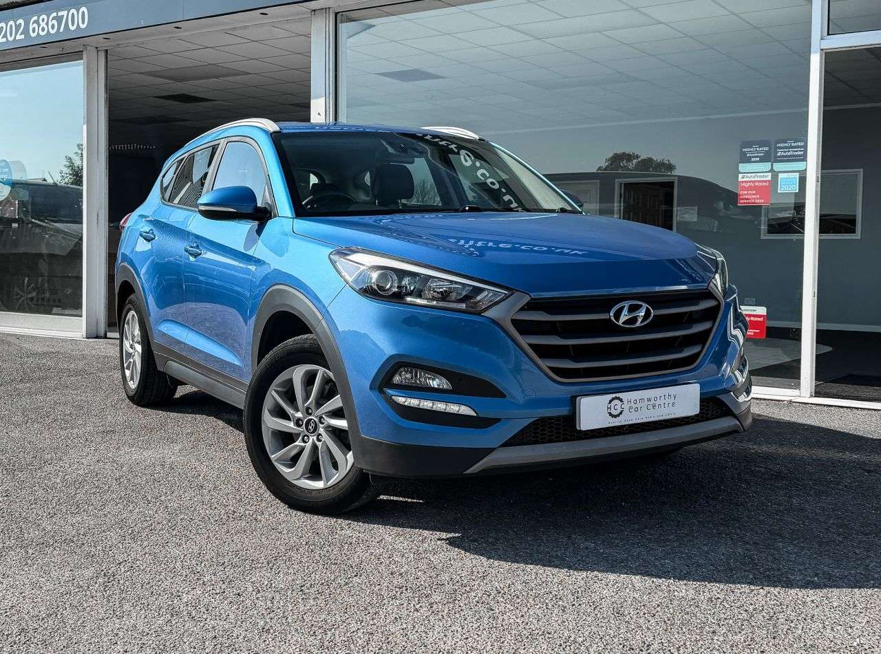 A 2017 HYUNDAI TUCSON 1.6 GDi Blue Drive SE SUV 5dr Petrol Manual Euro 6 (s/s) (132 ps) LANE KEEP A 2017 HYUNDAI TUCSON 1.6 GDi Blue Drive SE SUV 5dr Petrol Manual Euro 6 (s/s) (132 ps) LANE KEEP