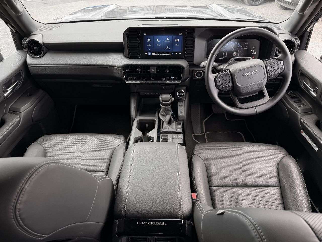 A 2025 TOYOTA LAND CRUISER 2.8D Panel Van *5 SEATS* Diesel Auto 4WD LWB Euro 6 (204 ps) ADAPT CRUISE+R A 2025 TOYOTA LAND CRUISER 2.8D Panel Van *5 SEATS* Diesel Auto 4WD LWB Euro 6 (204 ps) ADAPT CRUISE+R