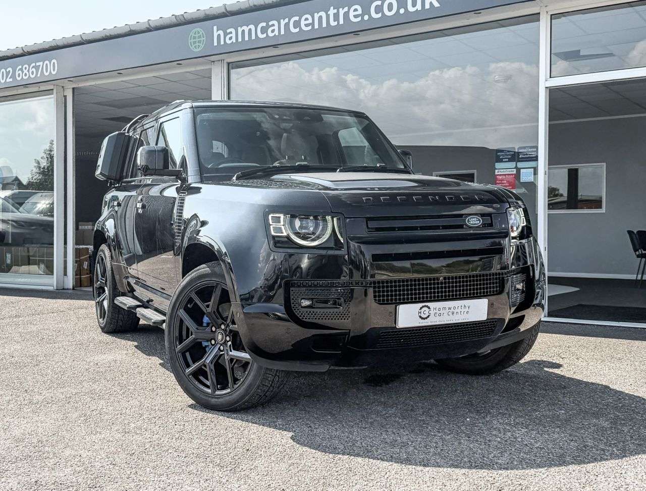 A 2022 LAND ROVER DEFENDER 110 3.0 D250 MHEV XS Edition SUV 5dr Diesel Auto 4WD Euro 6 (s/s) (250 ps) FULL A 2022 LAND ROVER DEFENDER 110 3.0 D250 MHEV XS Edition SUV 5dr Diesel Auto 4WD Euro 6 (s/s) (250 ps) FULL