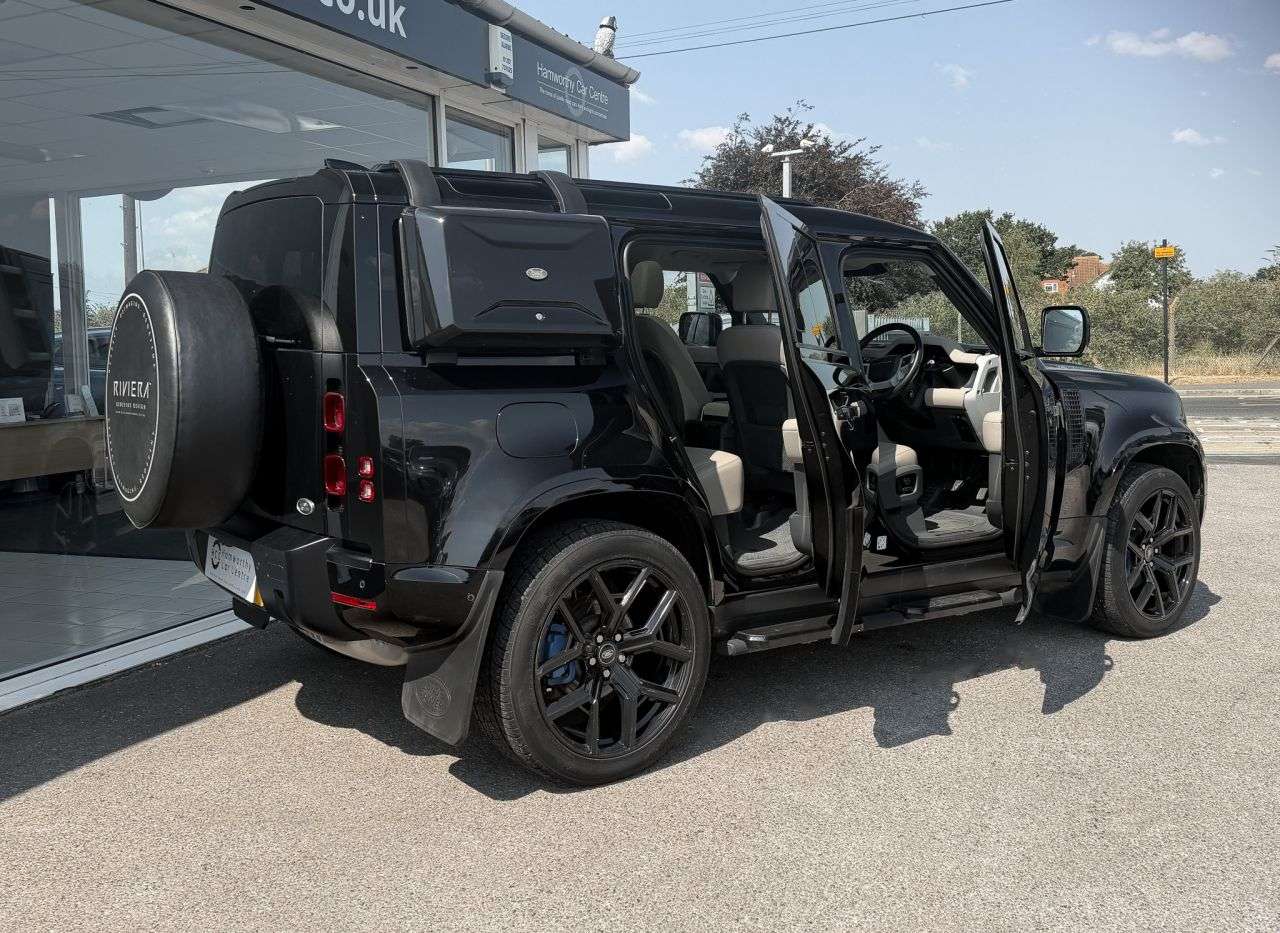 2022 LAND ROVER DEFENDER 110 2022 LAND ROVER DEFENDER 110