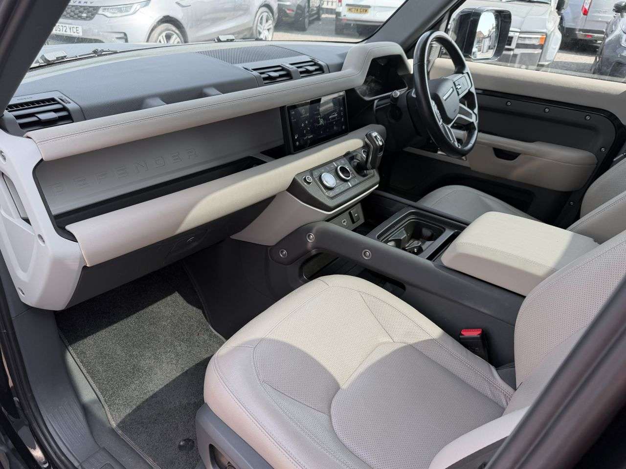 2022 LAND ROVER DEFENDER 110 2022 LAND ROVER DEFENDER 110