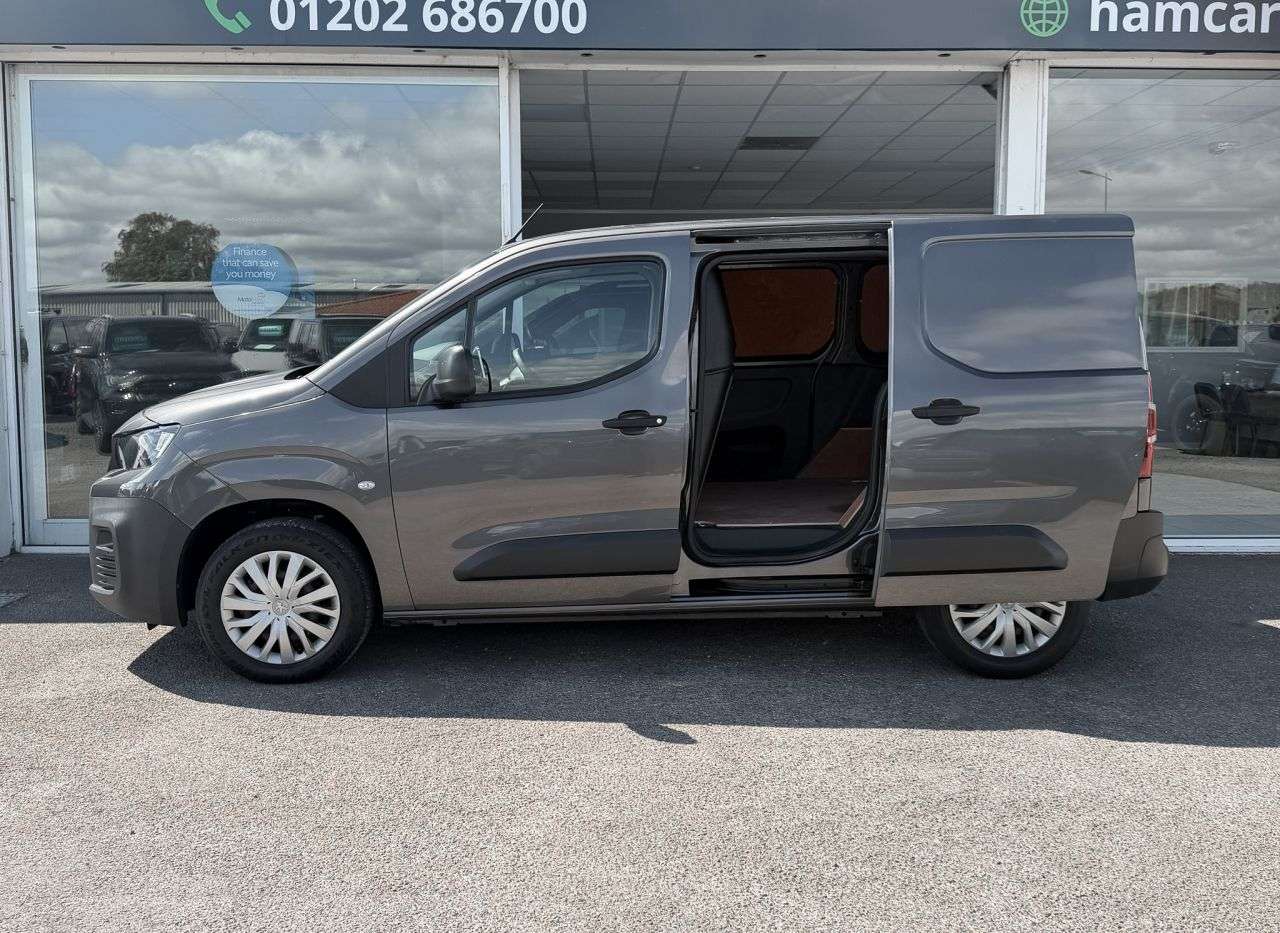 A 2021 PEUGEOT PARTNER 1.5 BlueHDi 1000 Professional Standard Panel Van 5dr Diesel Manual SWB Euro A 2021 PEUGEOT PARTNER 1.5 BlueHDi 1000 Professional Standard Panel Van 5dr Diesel Manual SWB Euro