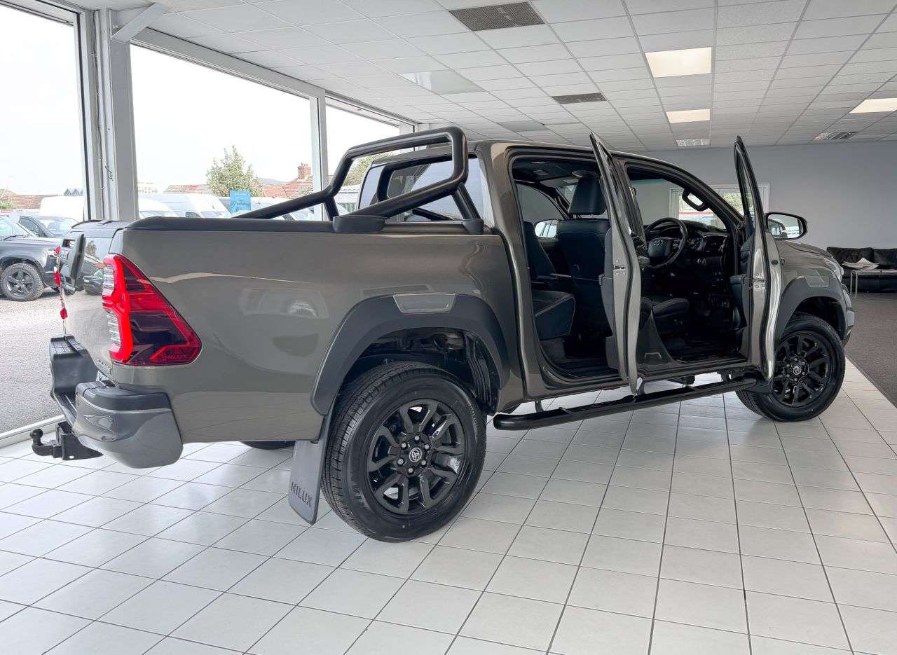 2023 TOYOTA HILUX 2023 TOYOTA HILUX