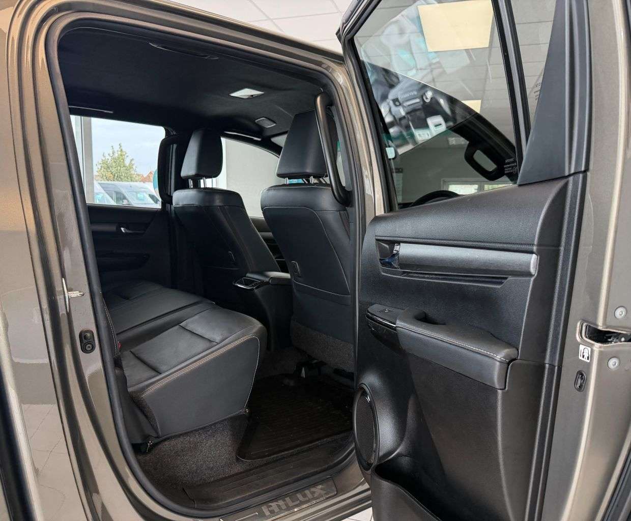 2023 TOYOTA HILUX 2023 TOYOTA HILUX
