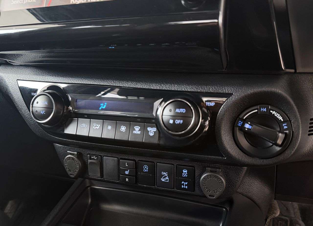 2023 TOYOTA HILUX 2023 TOYOTA HILUX