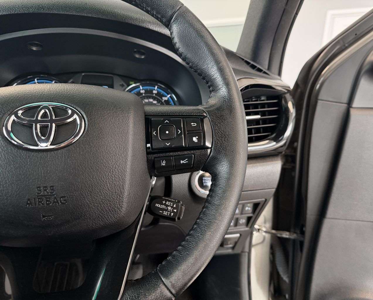 2023 TOYOTA HILUX 2023 TOYOTA HILUX