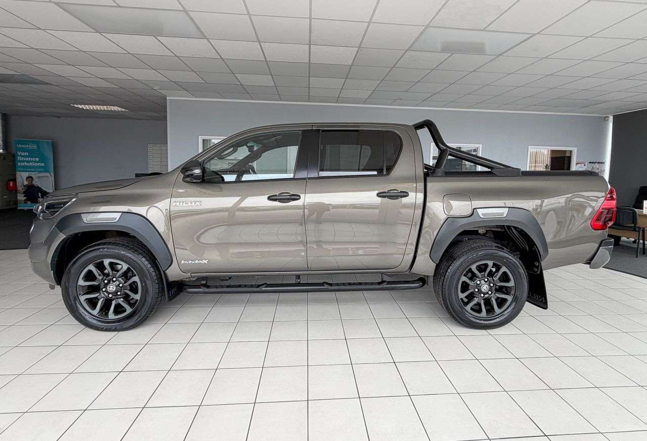 2023 TOYOTA HILUX 2023 TOYOTA HILUX