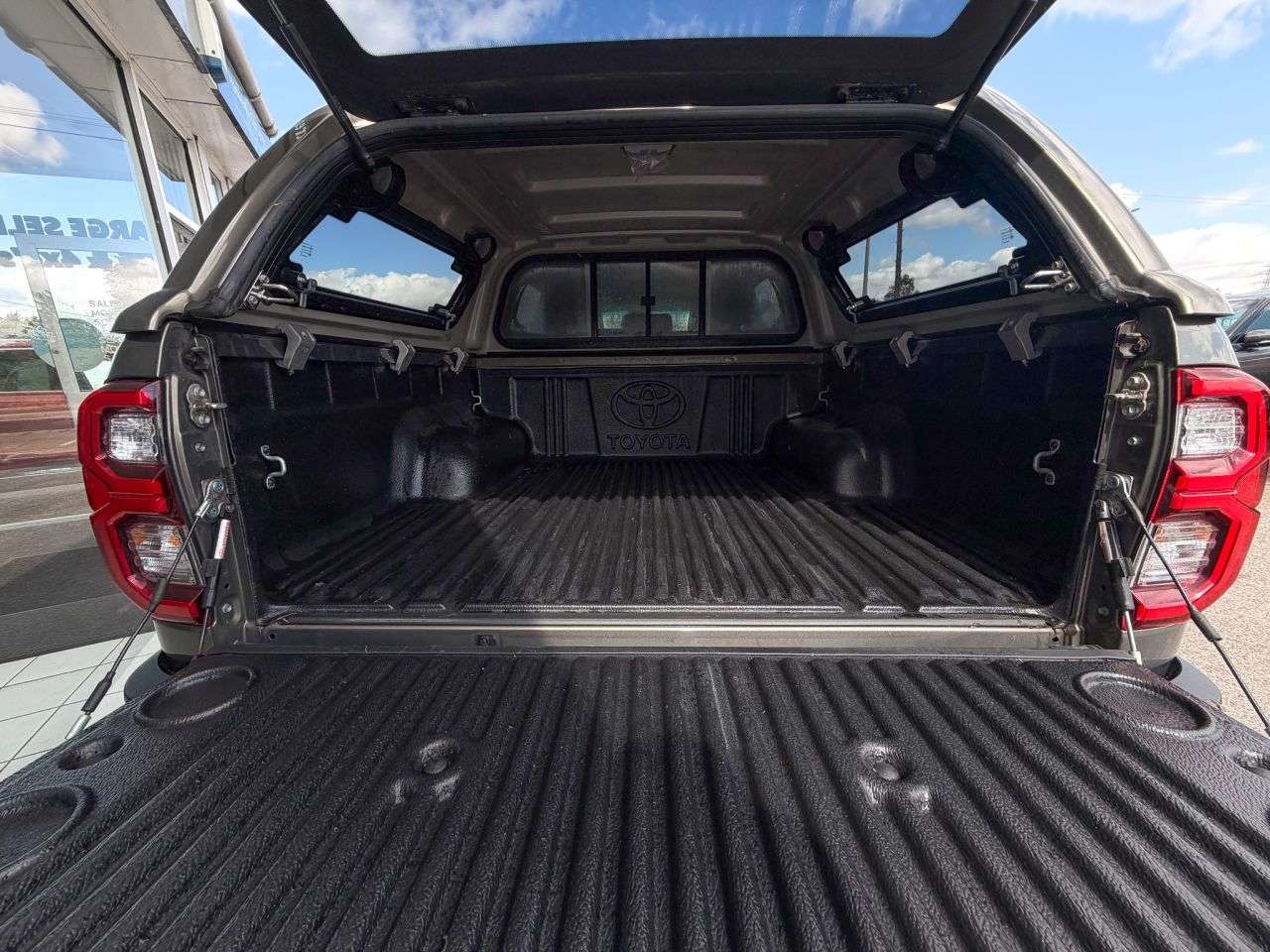 2023 TOYOTA HILUX 2023 TOYOTA HILUX