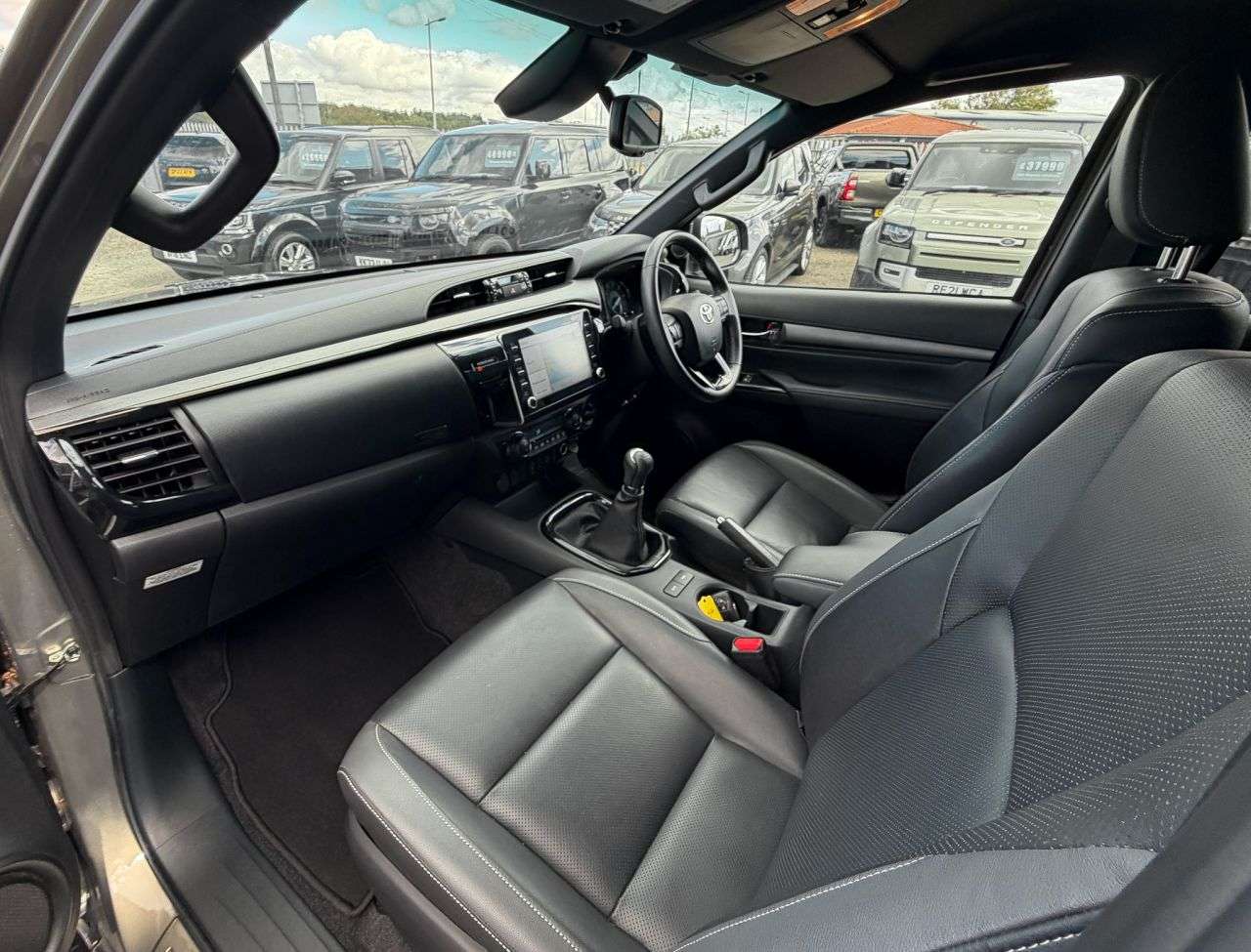 2023 TOYOTA HILUX 2023 TOYOTA HILUX