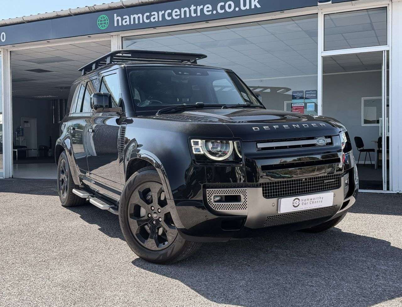 A 2023 LAND ROVER DEFENDER 110 3.0 D300 MHEV X-Dynamic HSE Hard Top SUV 5dr Diesel Auto 4WD MWB Euro 6 (s/ A 2023 LAND ROVER DEFENDER 110 3.0 D300 MHEV X-Dynamic HSE Hard Top SUV 5dr Diesel Auto 4WD MWB Euro 6 (s/