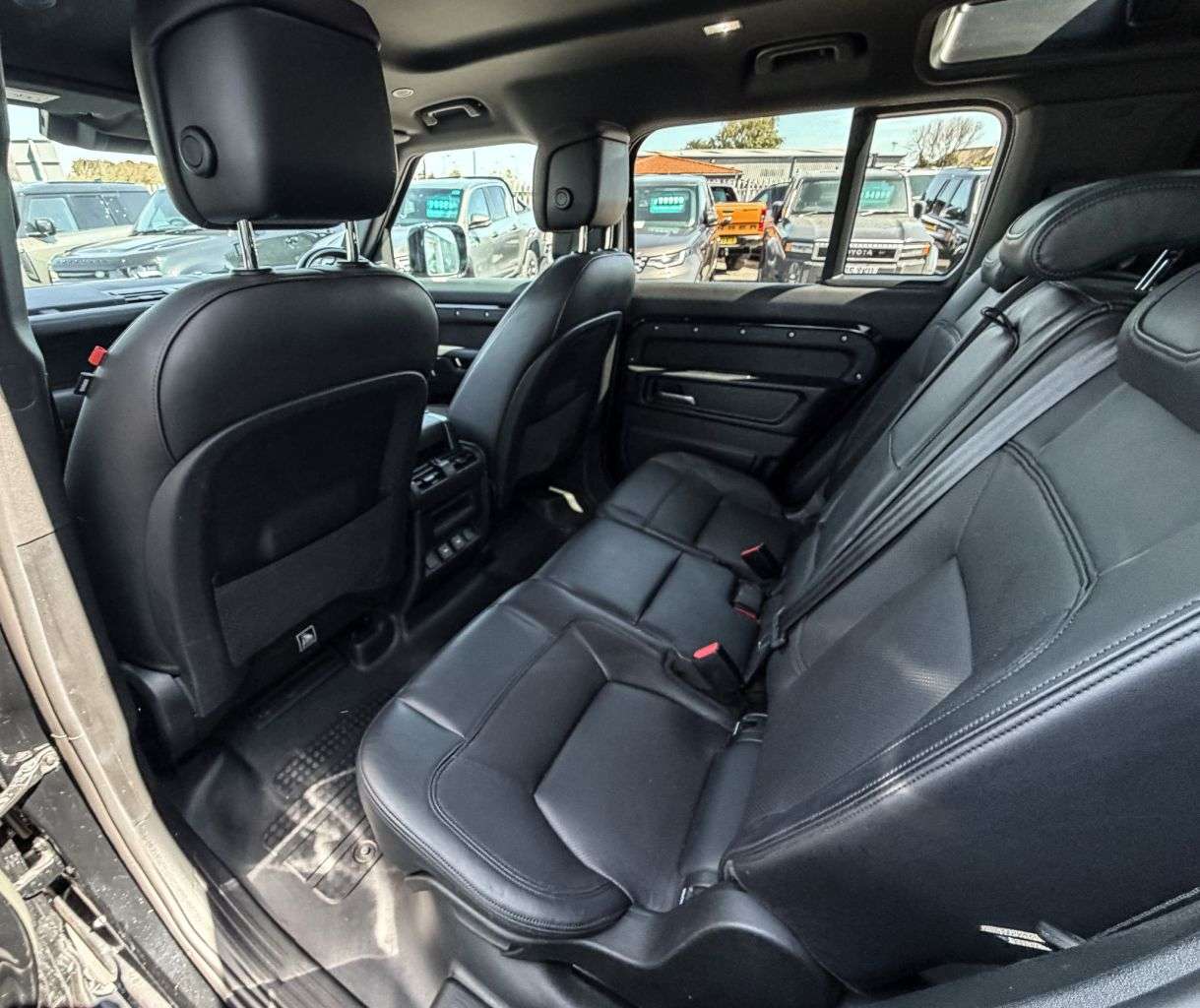 2023 LAND ROVER DEFENDER 110 2023 LAND ROVER DEFENDER 110