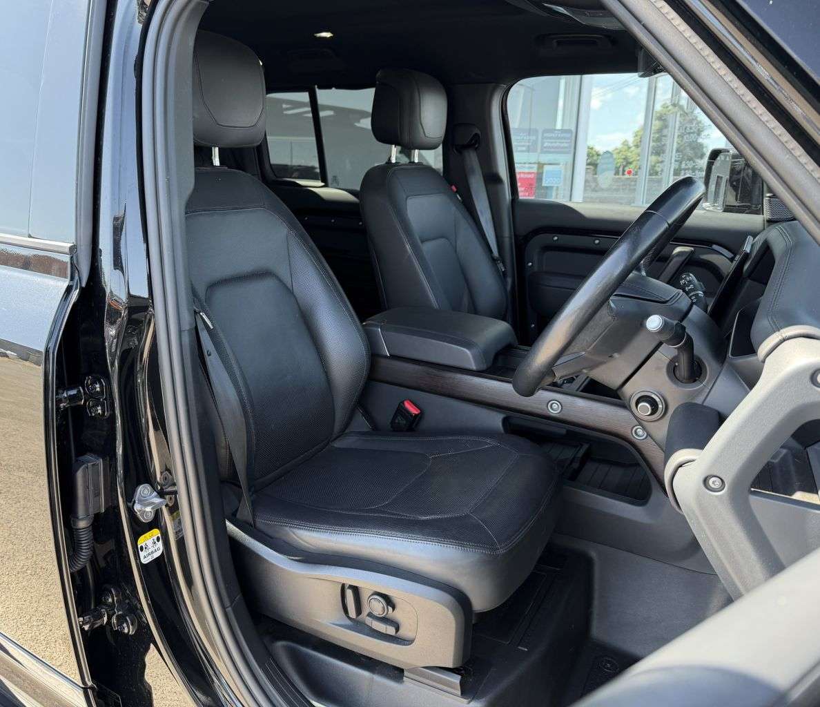 2023 LAND ROVER DEFENDER 110 2023 LAND ROVER DEFENDER 110
