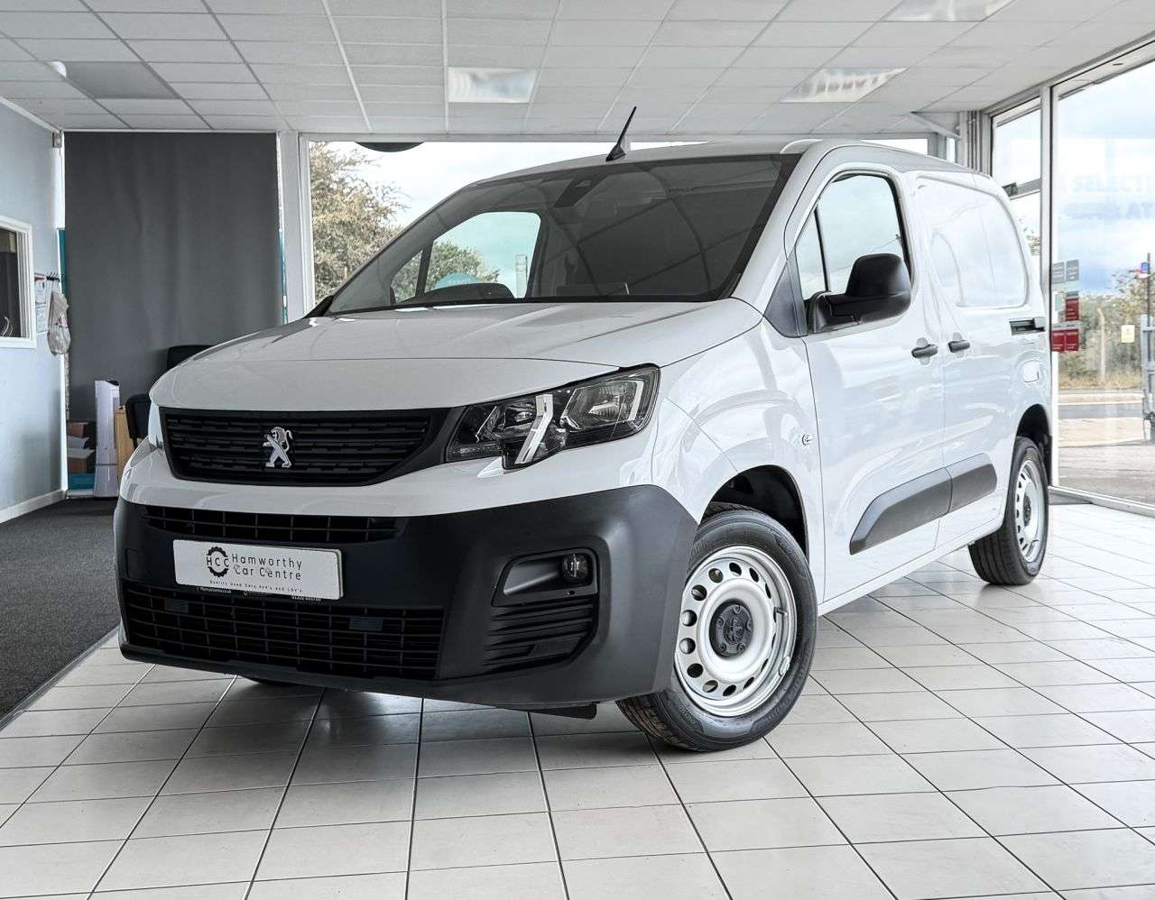 A 2023 PEUGEOT PARTNER 1.5 BlueHDi 1000 Professional Premium+ Standard Panel Van (100 bhp) REAR SE A 2023 PEUGEOT PARTNER 1.5 BlueHDi 1000 Professional Premium+ Standard Panel Van (100 bhp) REAR SE