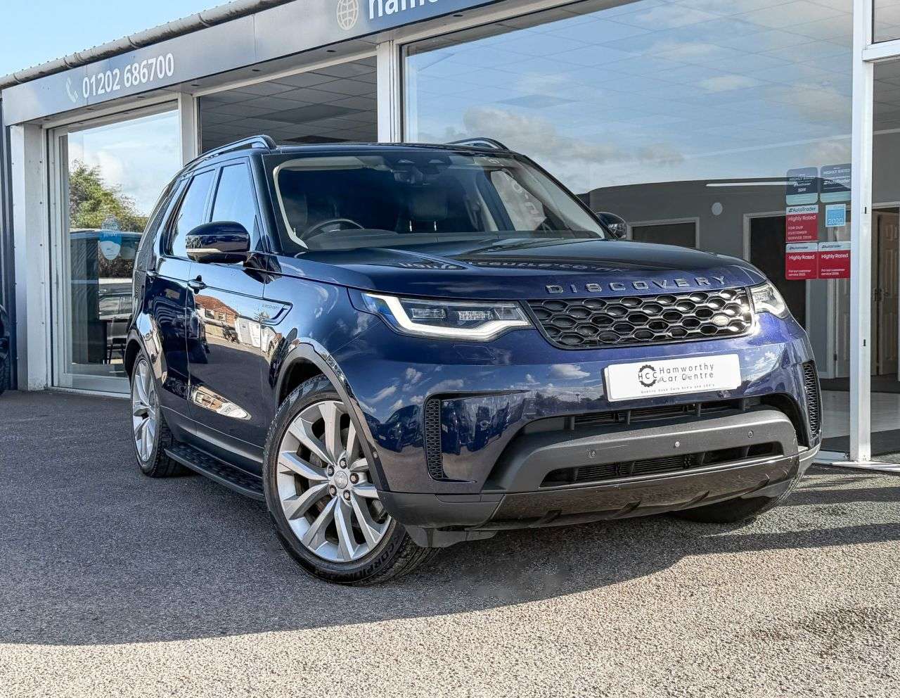 A 2021 LAND ROVER DISCOVERY SE A 2021 LAND ROVER DISCOVERY SE