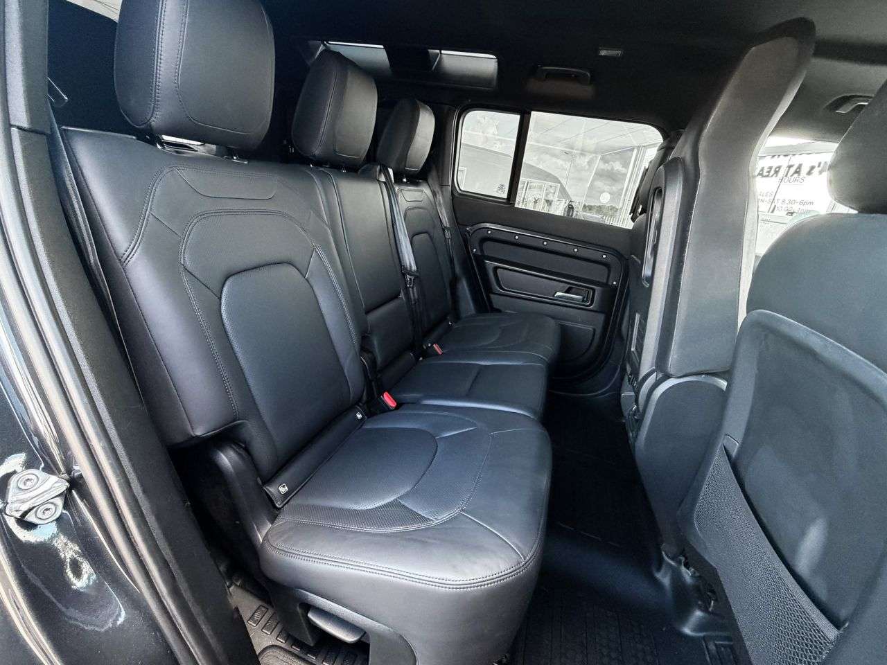 2023 LAND ROVER DEFENDER 110 2023 LAND ROVER DEFENDER 110