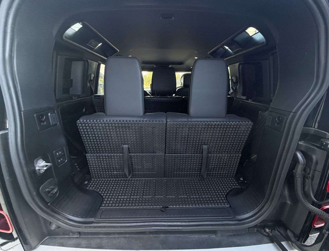 2023 LAND ROVER DEFENDER 110 2023 LAND ROVER DEFENDER 110